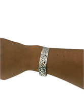 Load image into Gallery viewer, Stainless steel gypsy bangle
