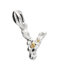 Load image into Gallery viewer, Daisy initial pendant silver / yellow gold letter A

