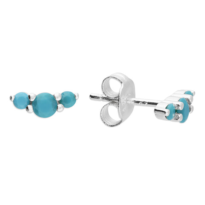 Small curved stud with 3 synthetic turquoise stones