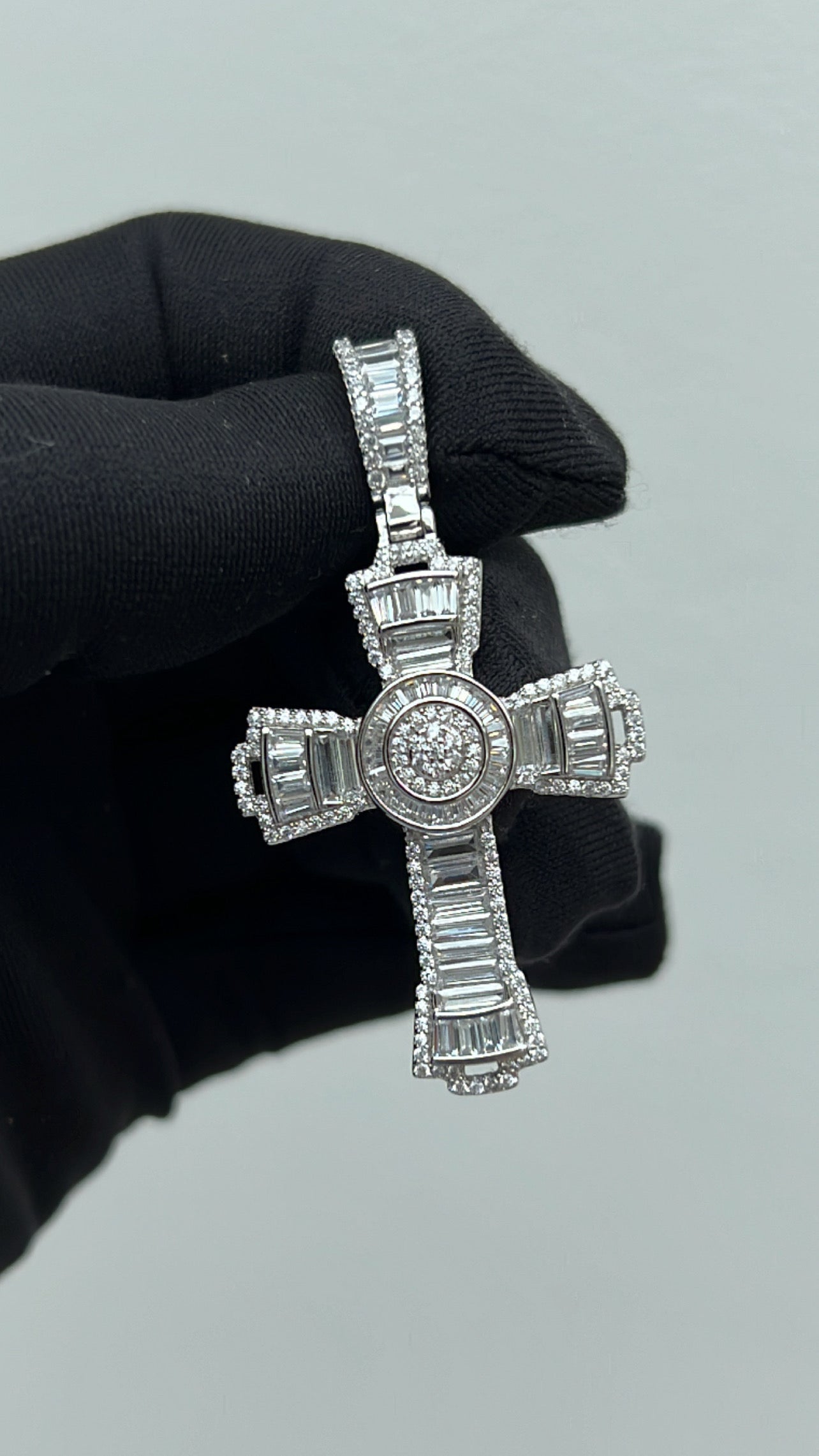 Silver baguette cross pendant