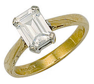 Yellow gold solitaire ring