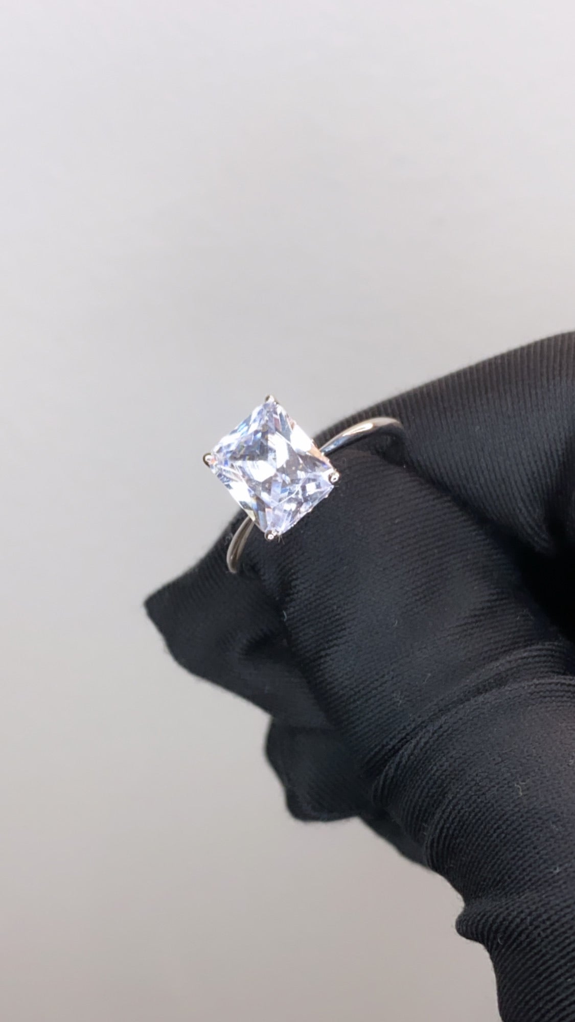 Emerald cut AAA Cubic stone plain silver ring