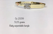 Load image into Gallery viewer, Baby expandable Cc horse shoe bangle
