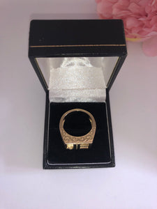 Bespoke Inital ring 9ct gold - London Fifth Avenue jewellery  