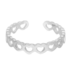 Small row of hearts outline design silver toe ring